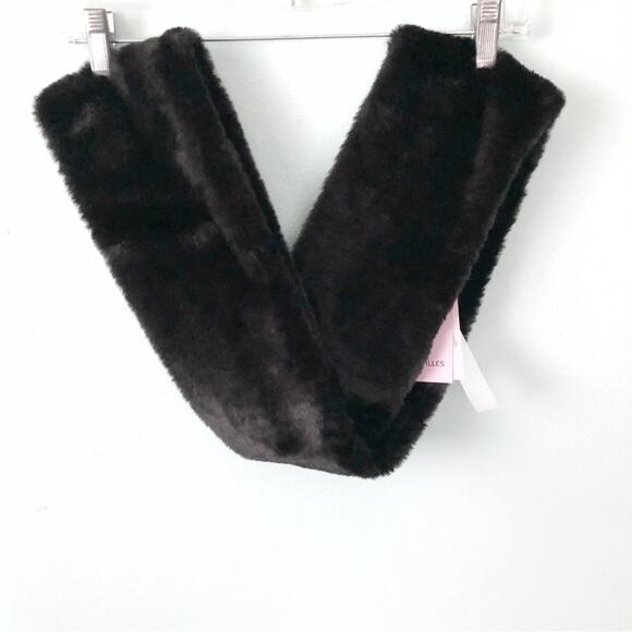 NWT Avec De Filles Silky Soft Faux Fur Infinity Scarf Black - Picture 3 of 4